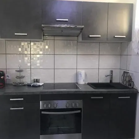 Au Rdc D'une Maison Privas